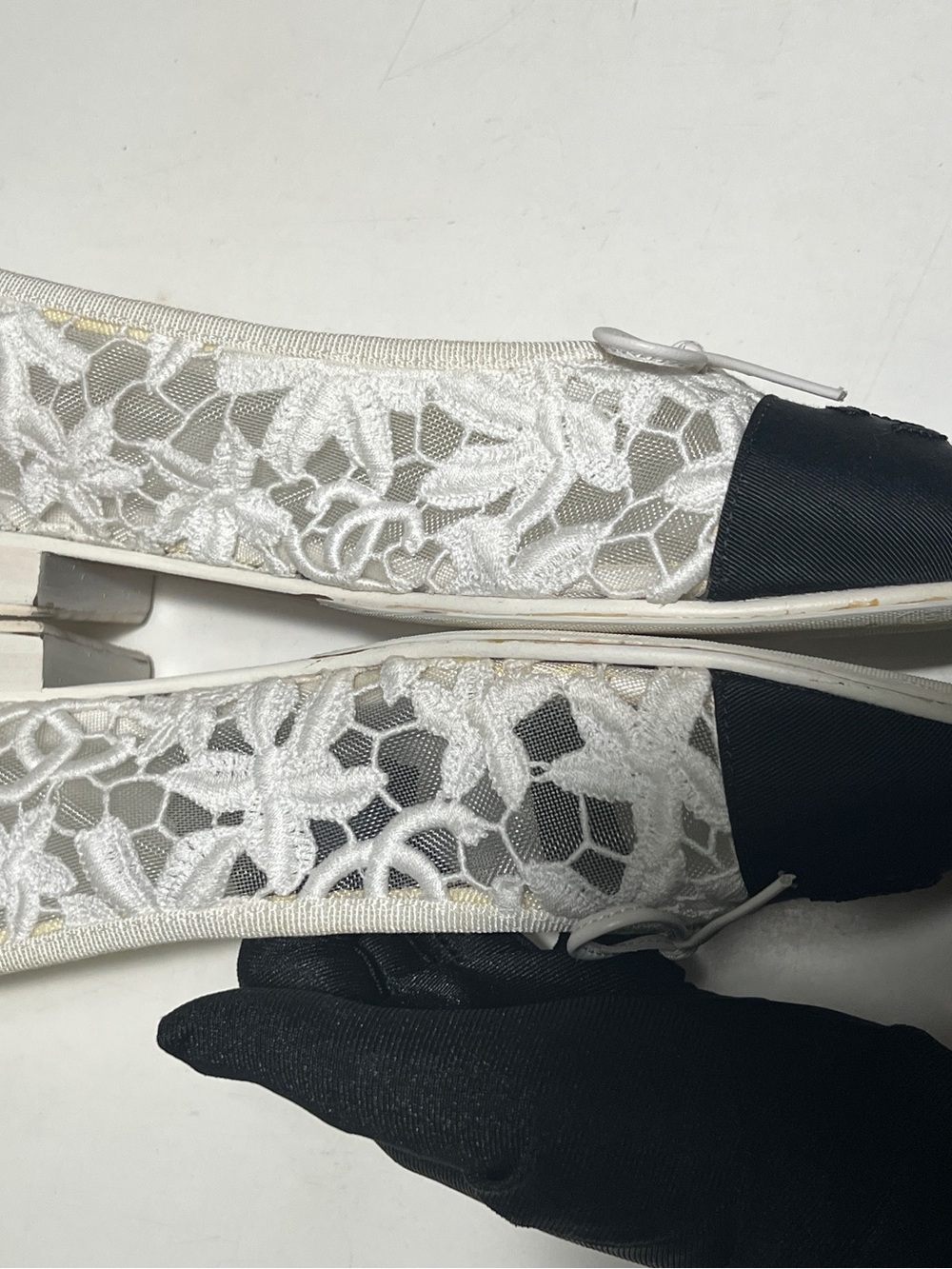 CHANEL Ivory Quilted Ballet Flats with Black Cap Toe - Picture 4 of 12